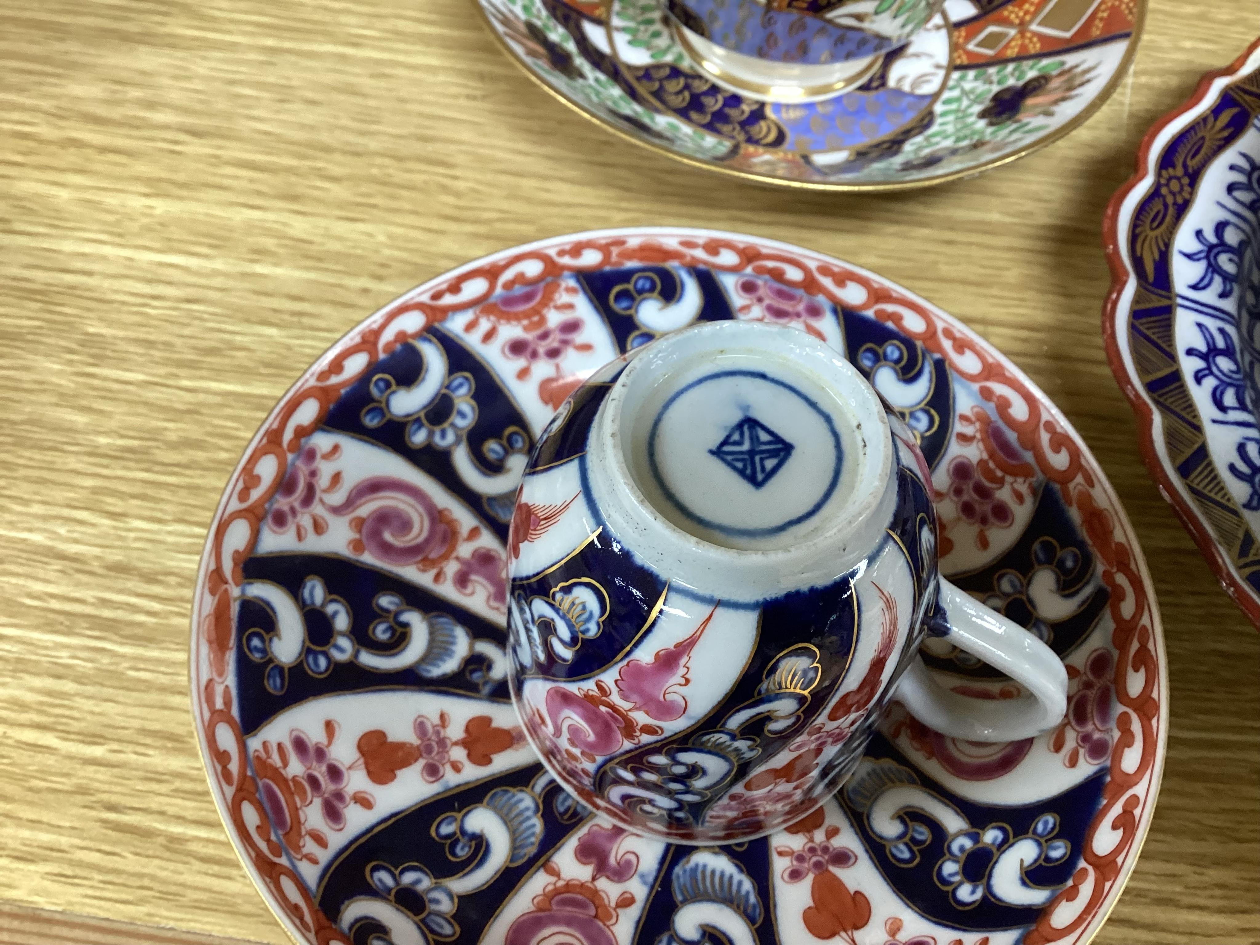 A group of 18th / early 19th century English porcelain tea wares, Worcester, Spode, etc